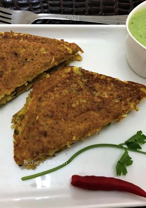 A picture of Stuffed Paneer Cheela Sandwich.