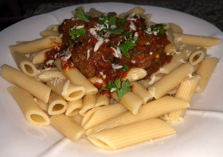 Penne pasta with meat ball sauce