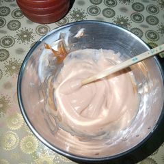 A picture of Chilli mayo sauce.