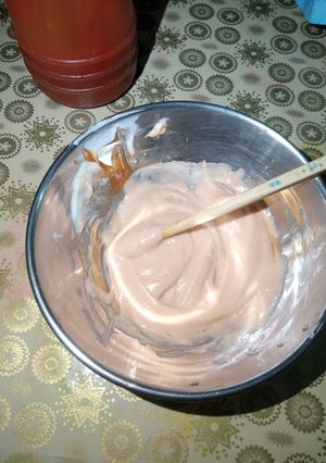 A picture of Chilli mayo sauce.