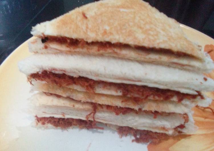Sandwich gurih abon