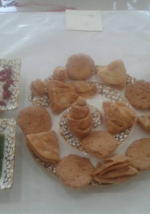 मठरी (Mathri recipe in hindi) रेसिपी मुख्य फोटो