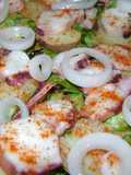 Ensalada con rueditas de pulpo