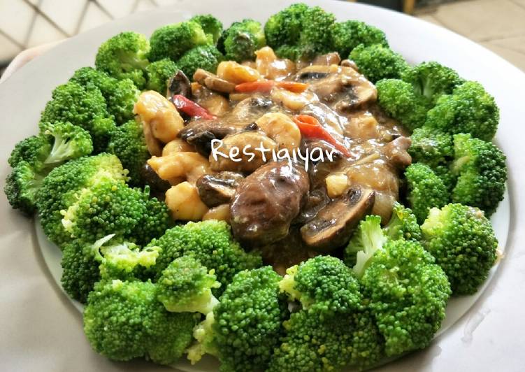 Resep Brokoli Jamur Kuping Tiram yang Lezat
