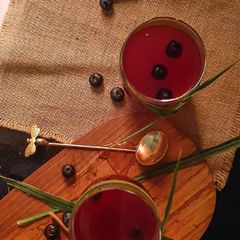 A picture of Blueberry lemongrass hot toddy.