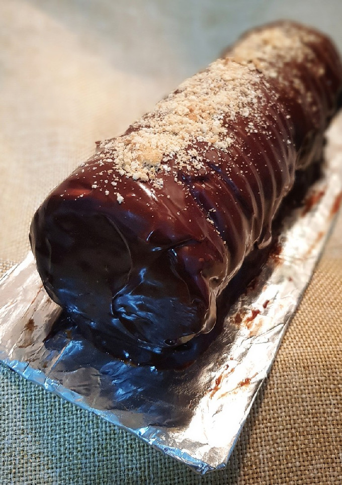 Una foto de Brazo de gitano con galletas