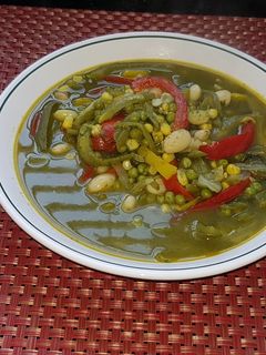 Una foto de Sopa de verduras y granos
