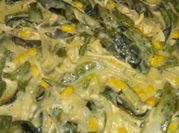 Una foto de rajas con elote