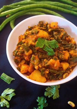 हरी चवली (लोबिया की फली) की सब्जी रेसिपी मुख्य फोटो