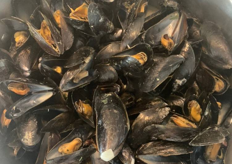 La Délicieuse Recette du Moules marinières