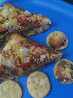 A picture of Sev Puri Sandwich.