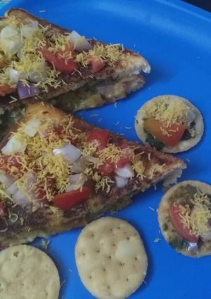 A picture of Sev Puri Sandwich.