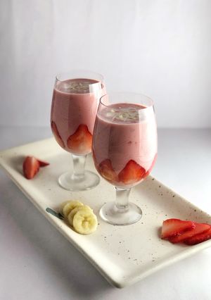A picture of Strawberry Banana Smoothie.