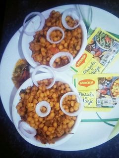 बूँदी की सब्जी (boondi ki sabzi recipe in Hindi) रेसिपी मुख्य फोटो