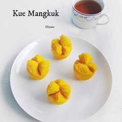 A picture of Kue Mangkuk.