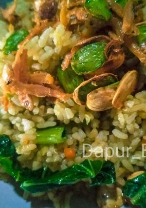 Foto resep Nasgor Hijau plus Teri Pete
