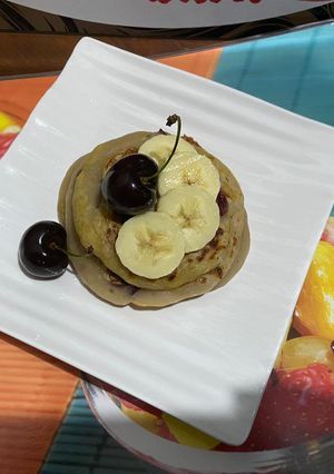 બનાના ચેરી પેનકેક(Banana cherry pancake recipe in Gujarati) રેસીપી મુખ્ય ફોટો