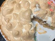 A picture of lemon meringue pie