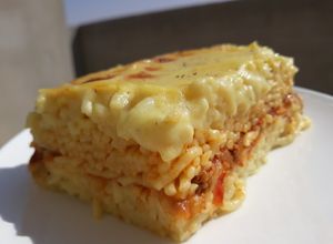 صورة لوصفة مكرونه بالبشاميل لذيذه 😍