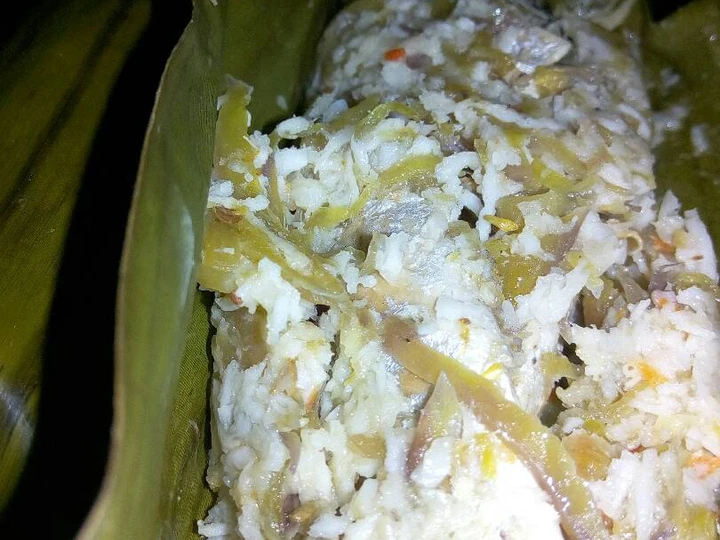 Cara Simple Membikin Resep  Pepes Tongkol Bumbu Mangga (#PR_MASAKANBUNGKUSDAUN) yang Menggugah Selera, Bikin Ketagihan