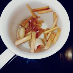 A picture of Lemongrass Qehwa Water.
