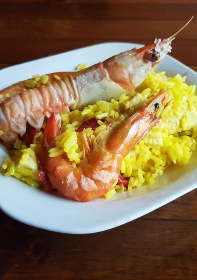 Una foto de Paella improvisada