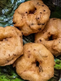 மெது வடை (Methu vadai recipe in tamil) செய்முறை முக்கிய புகைப்படம்
