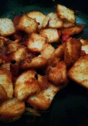 A picture of Bread upma.