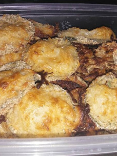 A picture of Mozzarella Zucchini crisps.