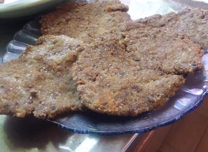 Una foto de • Milanesas de lenteja •