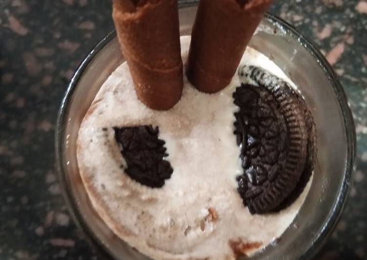 Oreo milkshake without ice cream