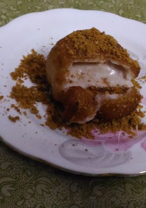 A picture of Fried ice cream.