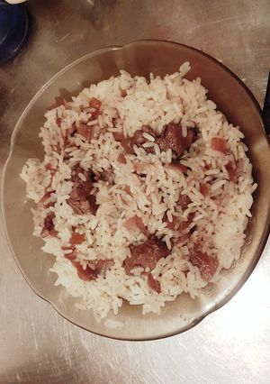 Una foto de Pollo al vino con arroz