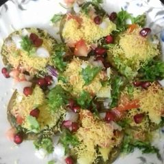 A picture of Palak Papdi Chat.