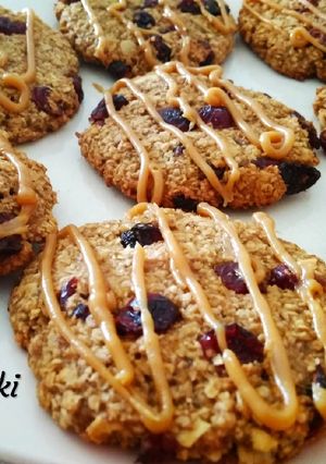 A picture of Healthy Oatmeal-Banana Cookies with Peanut Butter Glaze.