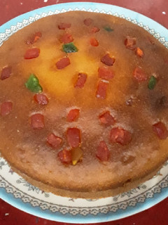 एगलेस टूटी फ्रूटी केक (eggless tutti frutti cake recipe in Hindi) रेसिपी मुख्य फोटो