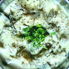 A picture of Murg Malai.