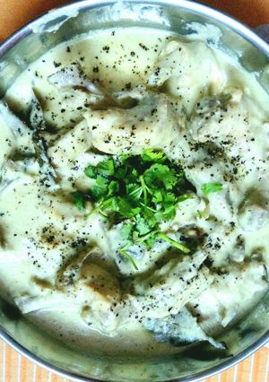 A picture of Murg Malai.