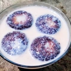 A picture of Rasabali sweet.
