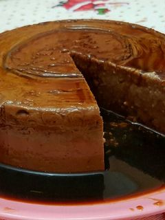 Una foto de Flan de Turrón de Chocolate Crujiente -Thermomix