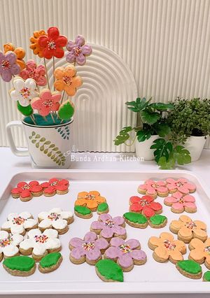 Foto resep Flower Cookies With Royal Icing