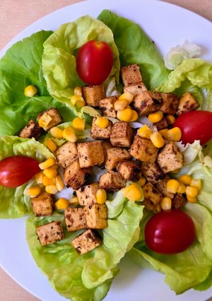 Una foto de Tofu orgánico a las especias y hierbas aromáticas que gustes 🫕 sabroso, fácil, práctico y económico