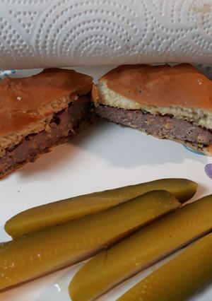 A picture of Jalapeno Cheddarwurst Burgers.