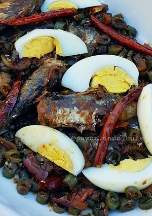 A picture of Spicy Sardines and Green Bean Stir Fry.