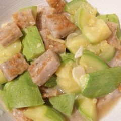 A picture of Stir fry Zucchini.