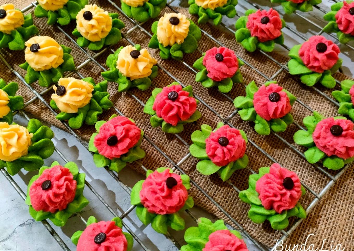 Kue Semprit Dahlia (cuma 3 bahan dan Otang)