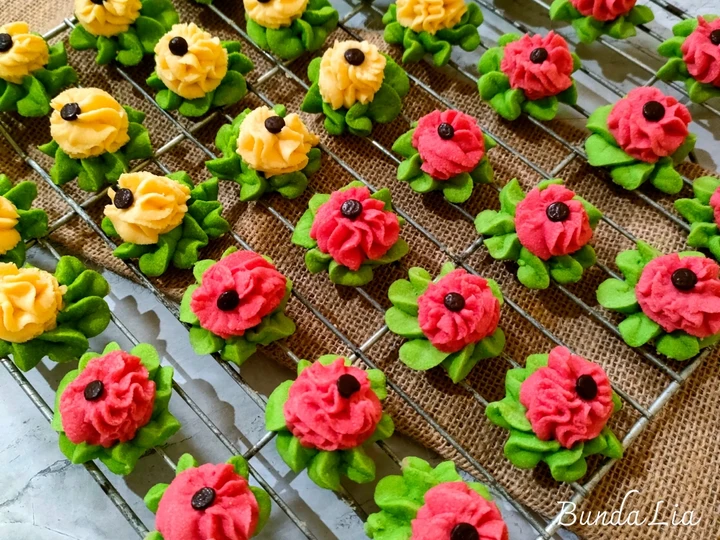 Langkah Mudah untuk Membuat Resep Kue Semprit Dahlia (cuma 3 bahan dan Otang) yang  Bikin Ketagihan Anti Ribet, Mantap