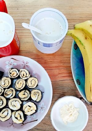 Hình của món Trứng chiên phomai cuộn rong biển.