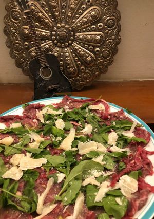 Una foto de Carpaccio de ternera 🦀