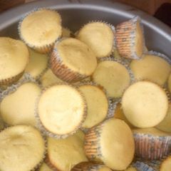 A picture of Vanila cupcake.